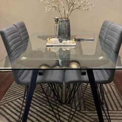 Dining Table With 4 Chairs 