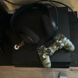 PlayStation 4 Used With Headset And Controller
