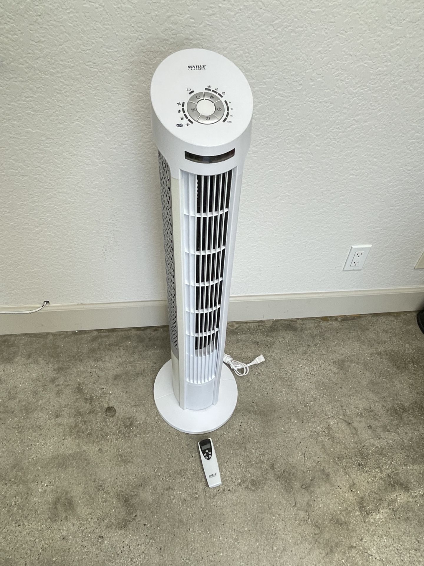 Seville Classics UltraSlimline 40" Oscillating Tower 4-Speed Fan H-149
