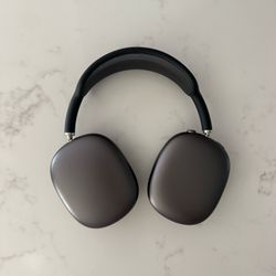 Apple AirPods Max (Lightning) – Space Gray – Great Condition