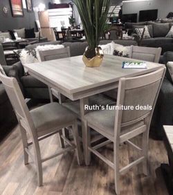 Stunning‼️ 5-Pc Light Gray Counter Height Dining Table Set
