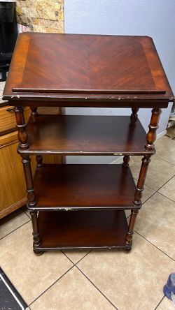 Solid wood podium 3 shelfs