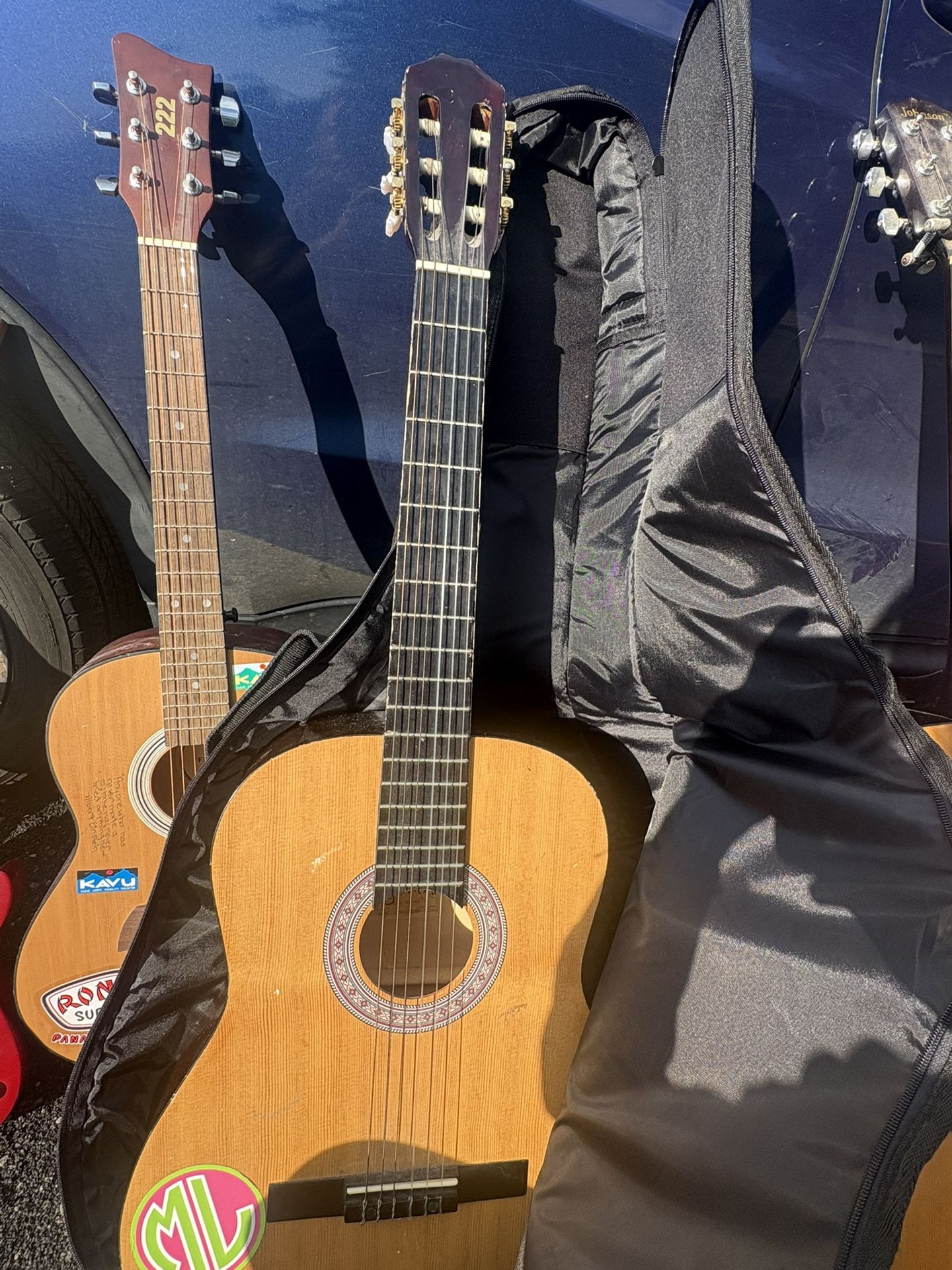 Classical Guitar w/ Softshell Gator Case