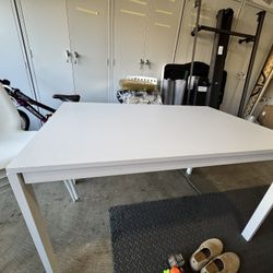 Table With Four Chairs 