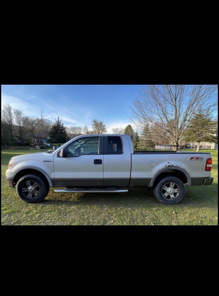 Ford F-150 Triton Extended Cab Short Bed 5.4 V8 