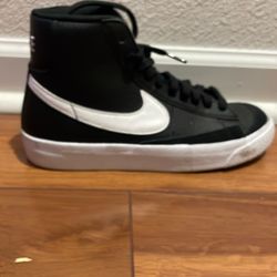 Nike high top Black