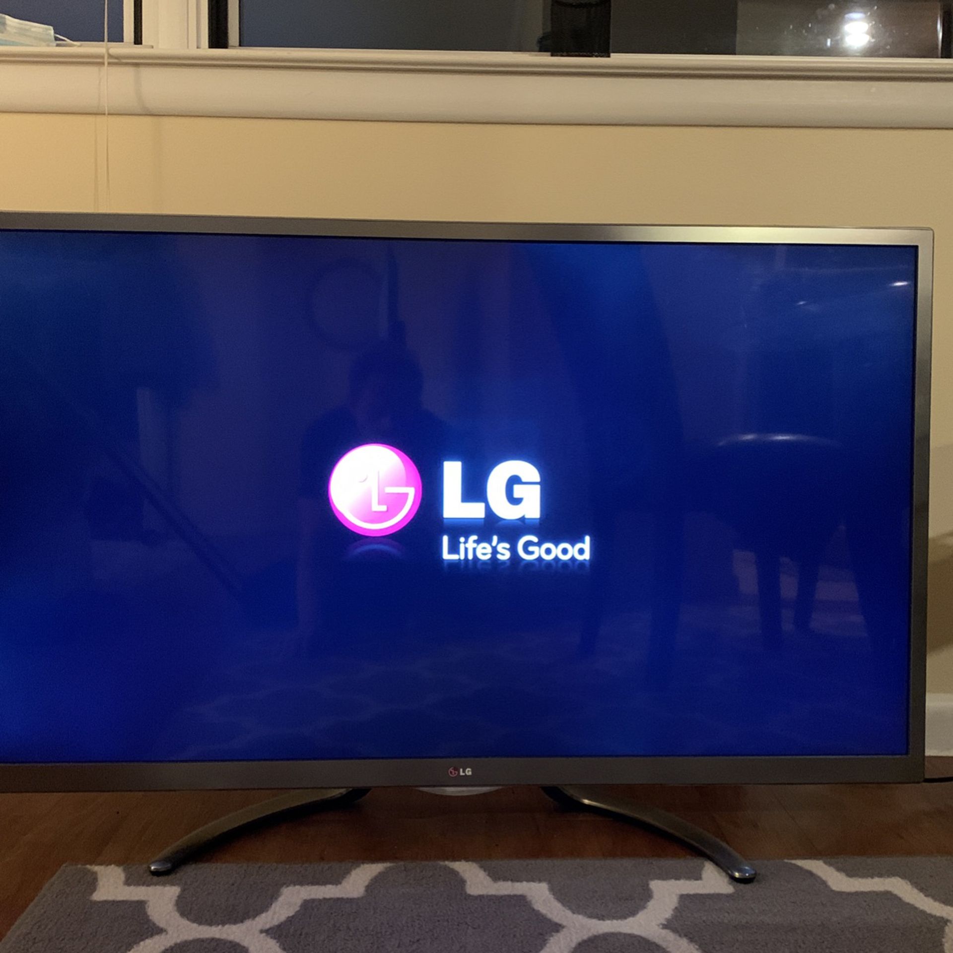 LG TV -1080p/3D