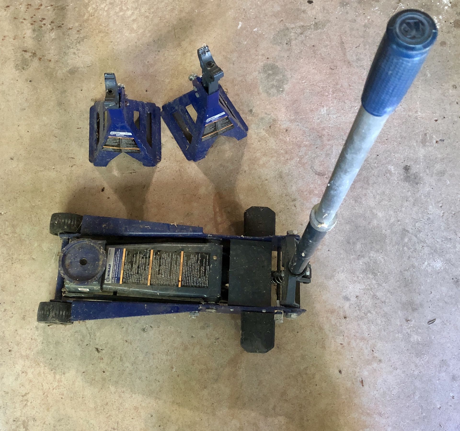 Kobalt 3Ton Rolling Floor Jack w/ Jack Stands for Sale in Lambertville