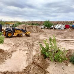 Filling dirt/ caliche 