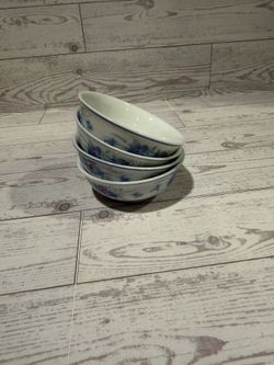 Small rice bowls