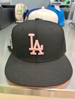 New era LA Dodgers Black Fitted Hat Pink Logo size 7 3/8