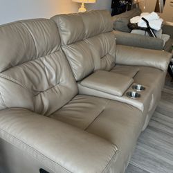 2-Seater Couch with Recliners & Outlets