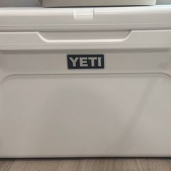 YETI TUNDRA 75 NUEVA