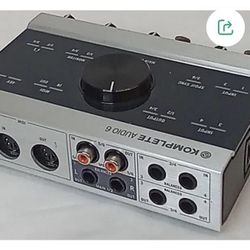 Komplete audio 6 - Native Instruments 