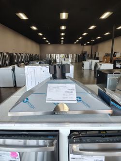 GE 36 inches wall Mount Pyramid Chimney Hood