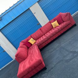 Beautiful Red Sectional Couch 🛋️ Very Nice 