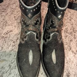 Ladies Size 9 1/2 Cuadra Boots