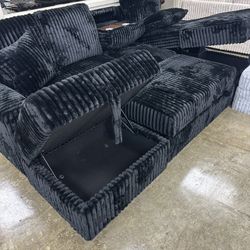 NEW SECTIONAL SOFA AND FREE DELIVERY- SPECIAL FINANCING AVAILABLE 