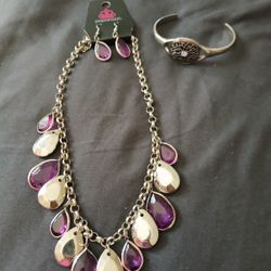Ladies Purple Necklace Set 