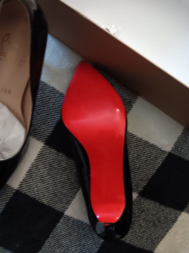 Nice Wm High Heels (Red Bottoms)