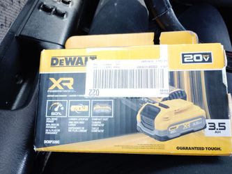 DeWalt DCBP320C 20 V 3.5 with charger