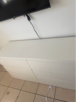 Free dresser