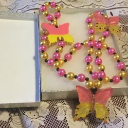 One Beautiful butterfly Necklace Three Butterfly Color Yellow Pink Black For Just 3.00