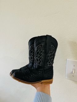 Boy's boots