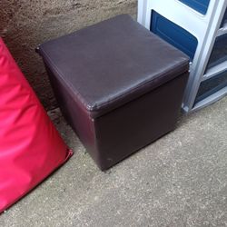 Storage Ottoman With Lid