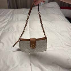 Micheal Kors Bag