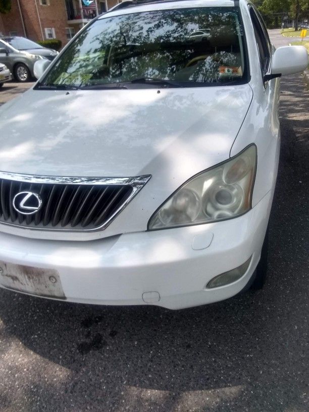2009 Lexus Rx 350 Runs And Drives 100% In Great Condition.Serviced At Lexus It's Whole Life .Has 195000 Miles But You Would Never Know It
