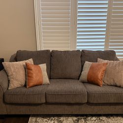 Couch set
