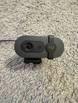 Logitech Brio 100 webcam