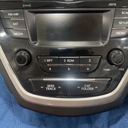 Hyundai Elantra 2011/2012/2013 Radio, Bluetooth CD