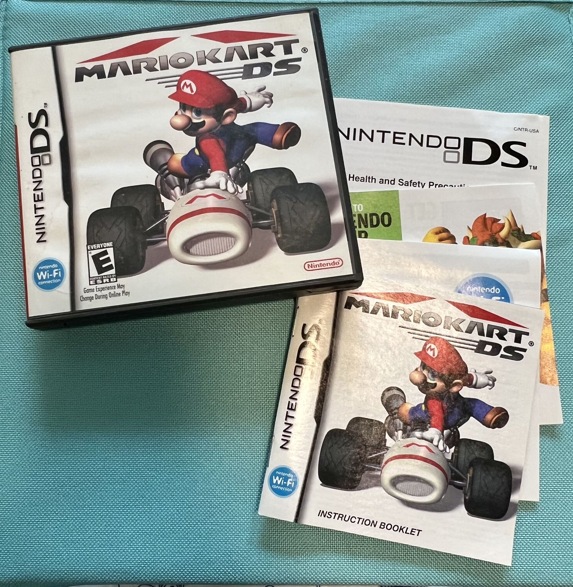 Nintendo DS MarioKart Case w/Inserts (Game not Included)