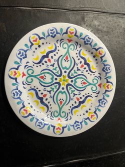 4 Decorative dinner plates