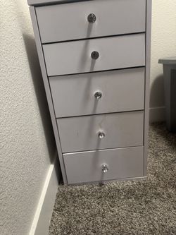 Alex Draw -Makeup Dresser