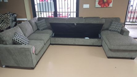 BEAUTIFUL STORAGE SECTIONAL NEW