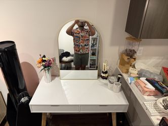 White vanity desk with 2 drawers — organizers + extras included