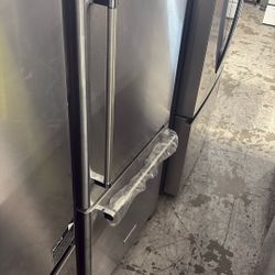 KitchenAid 30” Wide Refrigerator 