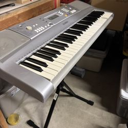 Electronic Keyboard No Cables