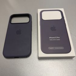 iPhone 17 Pro Silicone Case “Purple Fog” 