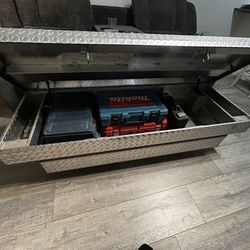 truck bed tool box