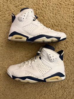 Size 11.5 (Pre owned, no box) - 2022 Air Jordan 6 retro midnight navy