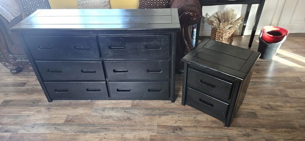 Dresser and mirror with Night Stand