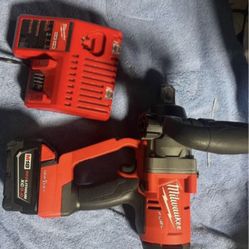 Milwaukee M18 FUEL ONE-KEY 18V Lithium- Ion Brushless Cordless 1 in Impact $600  1 batte