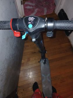 Hover-1 Scooter 18mph Speed 24 Miles Max