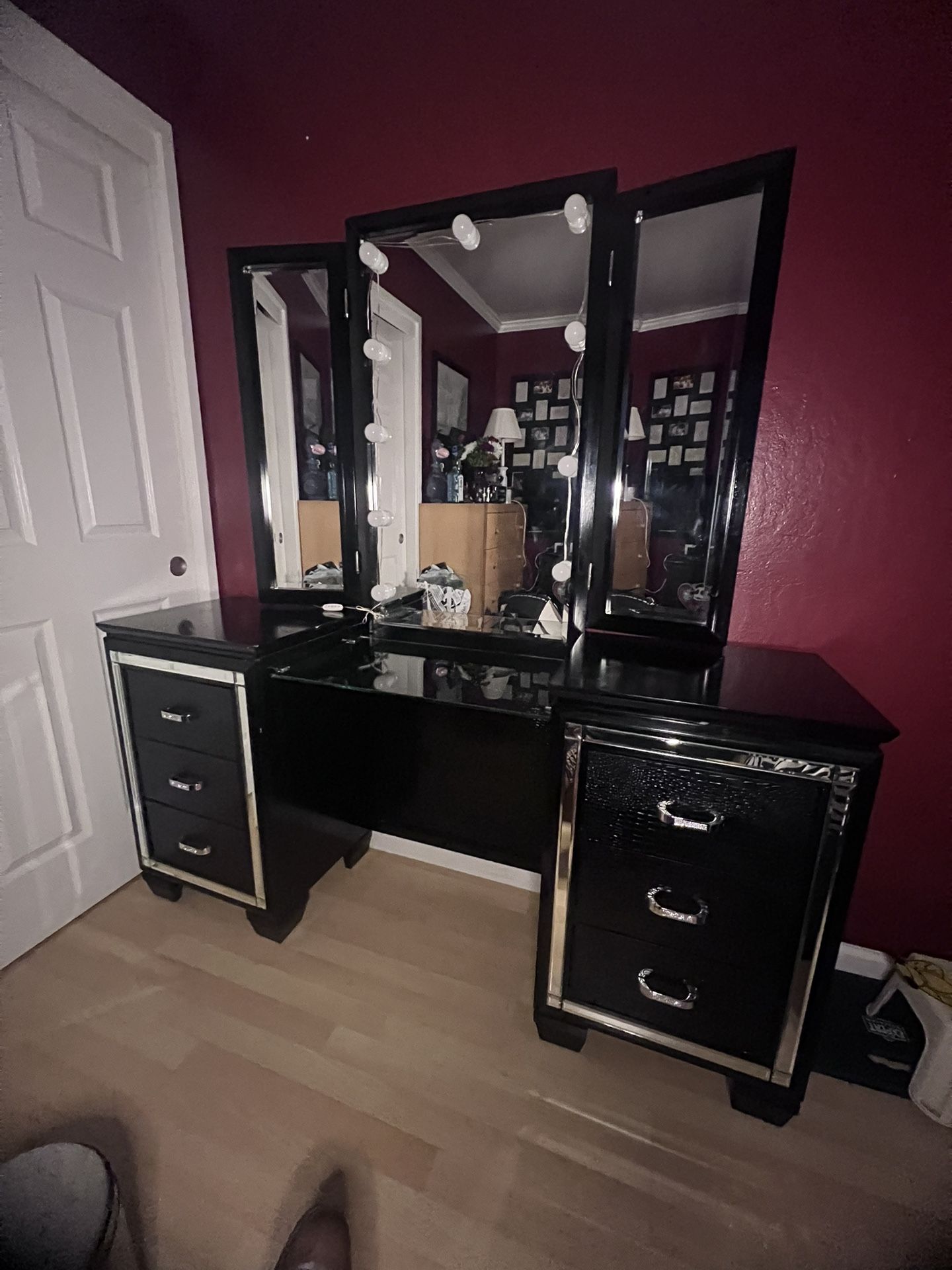 Makeup Vanity