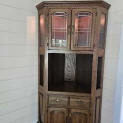 Corner Lit Cabinet 