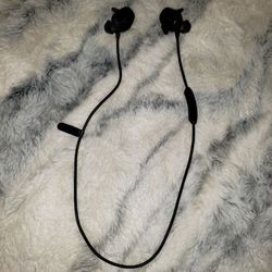 Bose earbuds-black